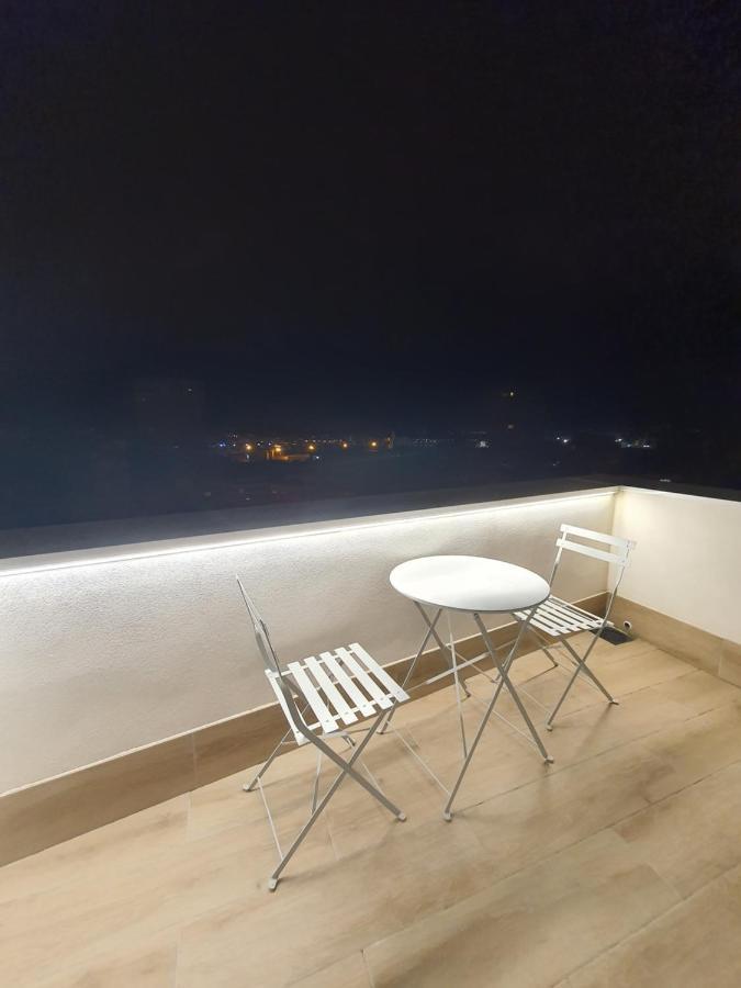 شقة Sky Fleming 31 By Oktheway آكورونيا المظهر الخارجي الصورة